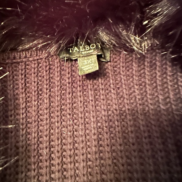 Black Talbots long vest withh Real Fox collar … Arms trimmed with leather - Picture 3 of 3